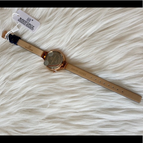 🌹Beautiful Watch  For Women 🌹💋❤️ - Picture 2 of 5